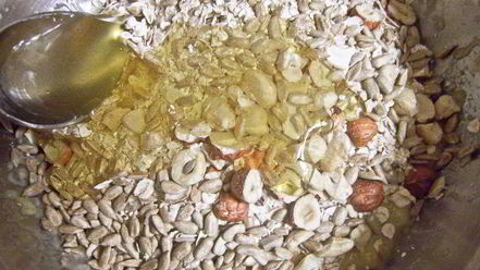 Рецепт банановой гранолы с йогуртом и клубникой