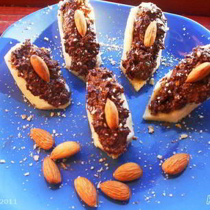 Рецепт Бананов, фаршированных шоколадом и орехами