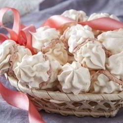 Рецепт Безе в мультиварке с нежным кремом