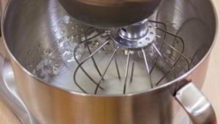 Рецепт блинчиков с яблоками под безе