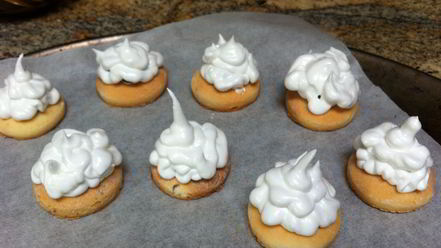 Рецепт печений-безе с черной смородиной