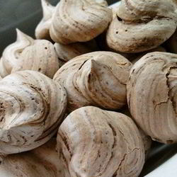 Рецепт Шоколадного безе с корицей и кардамоном