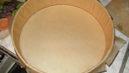 Рецепт шоколадного бисквита с безе, крем с ноткой мокко