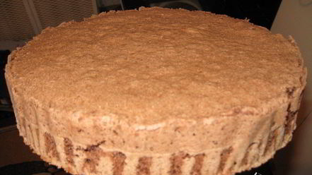 Рецепт шоколадного бисквита с безе, крем с ноткой мокко