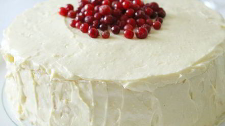 Рецепт торта-безе с брусничным курдом