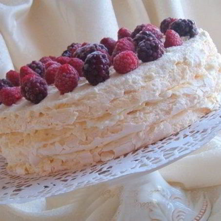 Рецепт Торта-безе с ягодами