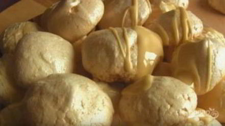 Рецепт торта-безе со сгущенкой