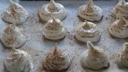 Рецепт украшений из безе с шоколадом