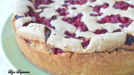 Рецепт ягодного торта-безе