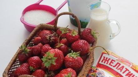 Рецепт десерта из клубники и сметаны с желатином