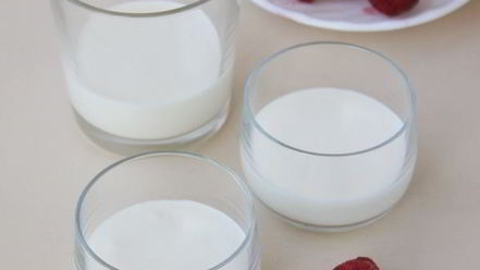 Рецепт десерта из клубники и сметаны с желатином