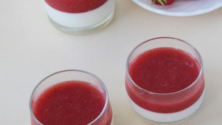 Рецепт десерта из клубники и сметаны с желатином