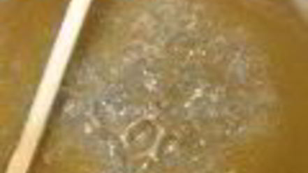 Рецепт фруктово-творожного десерт с кунжутным крокантом и ароматом амаретто