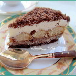 Рецепт Десерта с халвой, клюквой и сливками