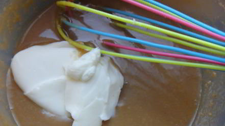 Рецепт грушевых лодочек с пряником и халвой