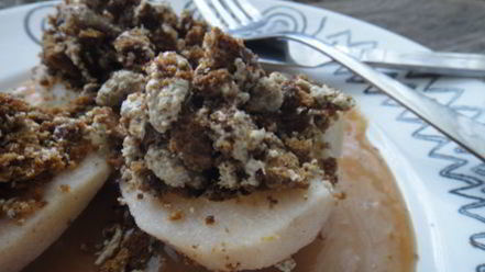 Рецепт грушевых лодочек с пряником и халвой