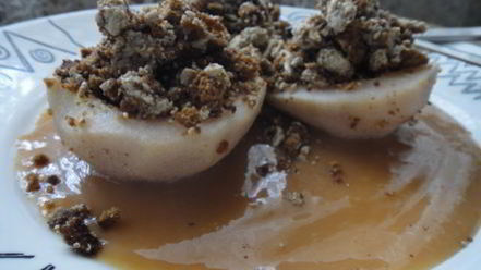 Рецепт грушевых лодочек с пряником и халвой