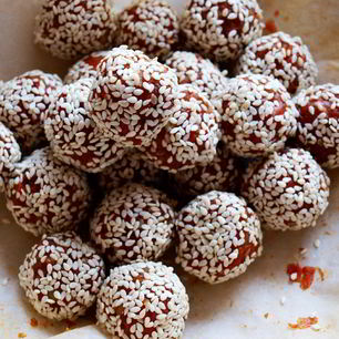 Рецепт Халвы из моркови с молоком, миндалем и имбирем