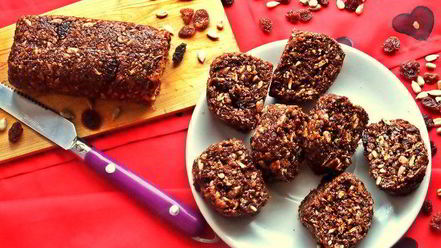 Рецепт халвы шоколадной с отрубями и семечками