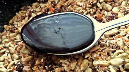 Рецепт халвы шоколадной с отрубями и семечками