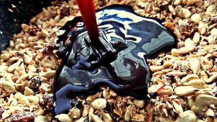 Рецепт халвы шоколадной с отрубями и семечками