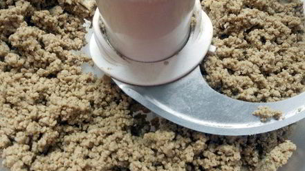 Рецепт шоколадных конфет с кешью и халвой