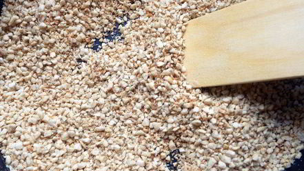 Рецепт шоколадных конфет с кешью и халвой