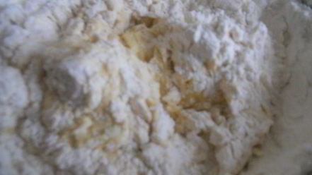 Рецепт творожного рулета с халвой