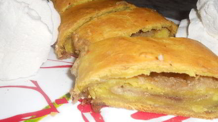 Рецепт творожного рулета с халвой