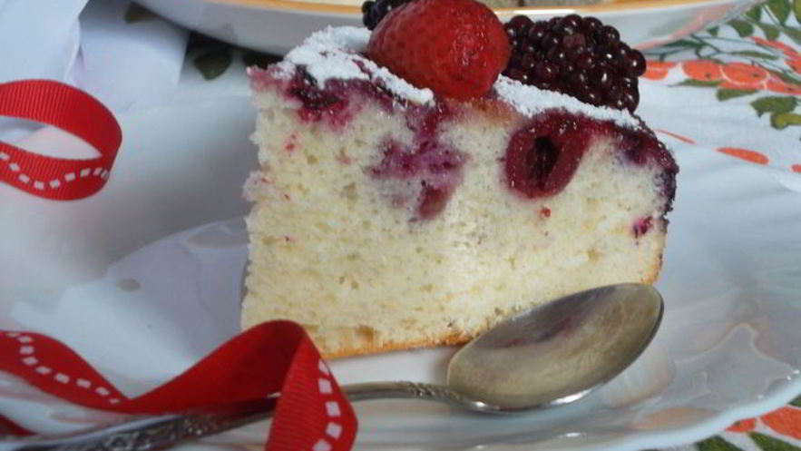 Рецепт клафути с ягодным ассорти