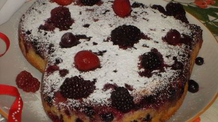 Рецепт клафути с ягодным ассорти