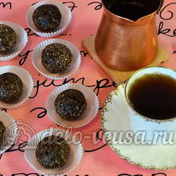 Рецепт Конфет из чернослива, орехов и фиников