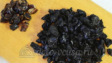 Рецепт конфет из чернослива, орехов и фиников