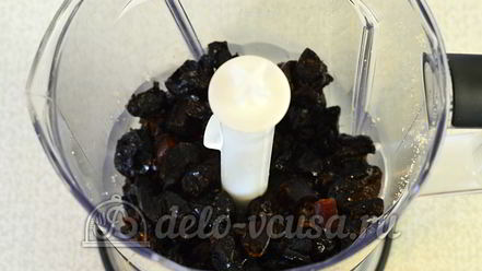 Рецепт конфет из чернослива, орехов и фиников