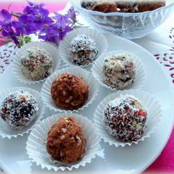 Рецепт Конфет из сухофруктов Искушение