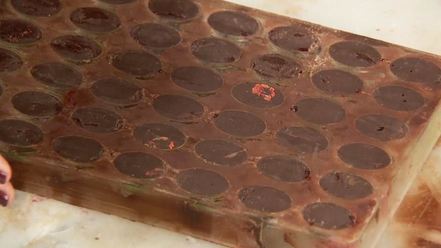 Рецепт корпусных конфет с ромово-вишневой начинкой