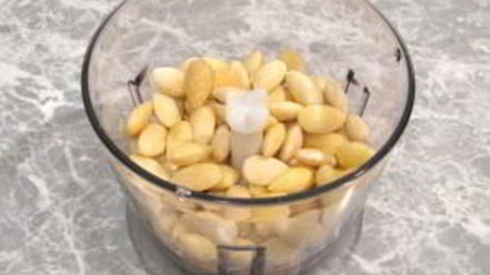 Рецепт миндальных конфет