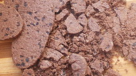 Рецепт мягких черешневых конфет с ромом и маскарпоне