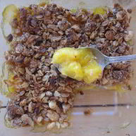 Рецепт Крамбла с нектаринами и имбирем