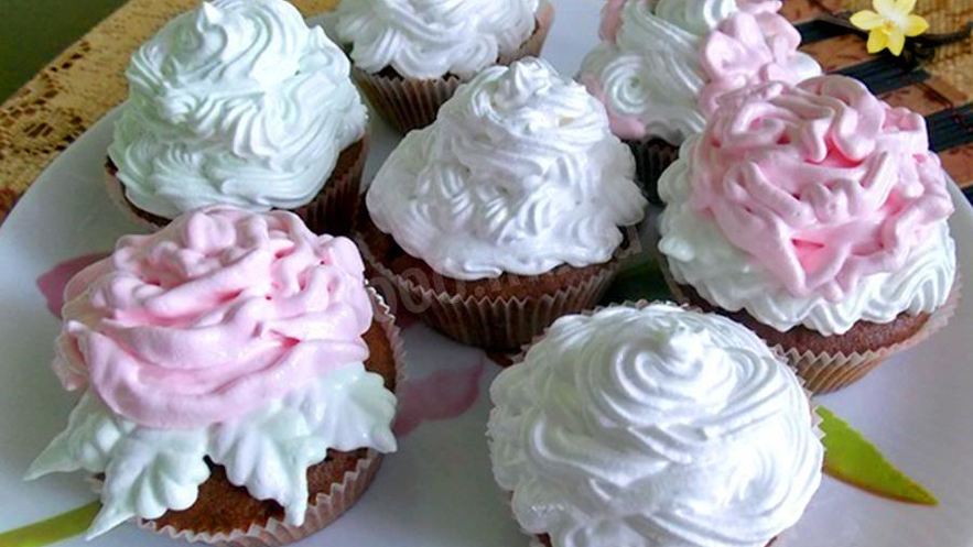 Рецепт белкового крема с желирующим сахаром