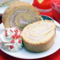 Рецепт Бисквитного рулета с клубничным кремом