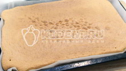 Рецепт бисквитного рулета с клубничным кремом