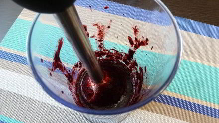 Рецепт черничных блинчиков с кремом из маскарпоне