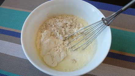 Рецепт черничных блинчиков с кремом из маскарпоне