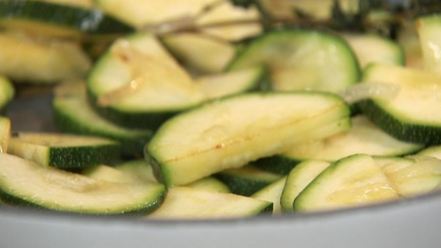 Рецепт фунчозы с кремом из цукини и курицей