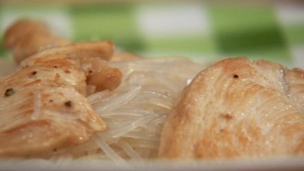 Рецепт фунчозы с кремом из цукини и курицей