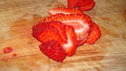 Рецепт йогуртового террина с лимонным кремом, клубникой и киви