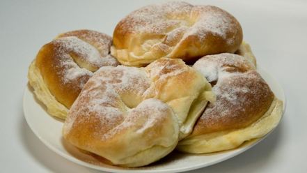 Рецепт испанских булочек с заварным кремом