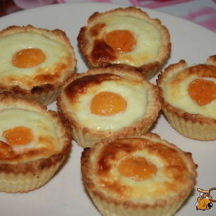 Рецепт Песочных корзинок с кремом и абрикосом Яишенки