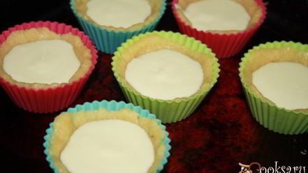 Рецепт песочных корзинок с кремом и абрикосом яишенки